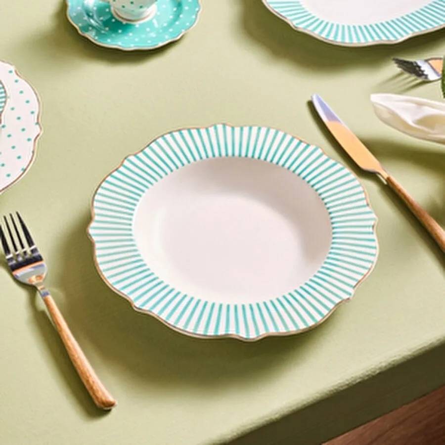 بشقاب خورش خوری