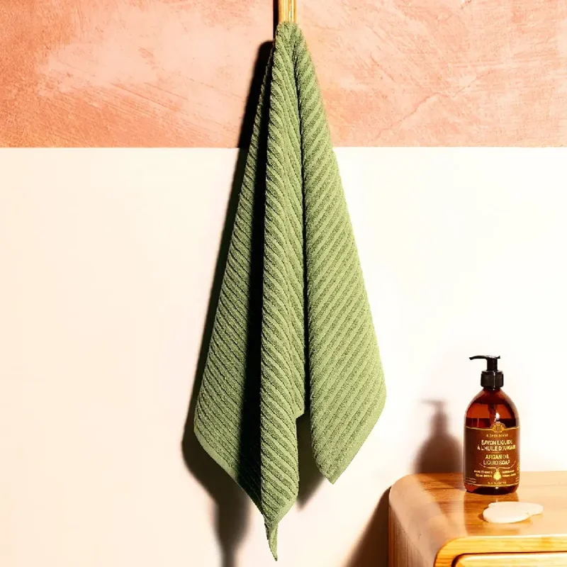 عکس حوله صورت مادام کوکو کارلا سبز 50×85