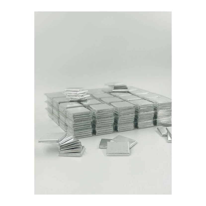 شکلات مادلن تونا 135 عددی بسته‌بندی نقره‌ای