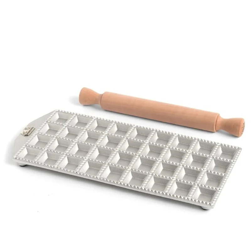 عکس قالب 36 عددی راویولی با وردنه مارکاتو 35×35 میلی