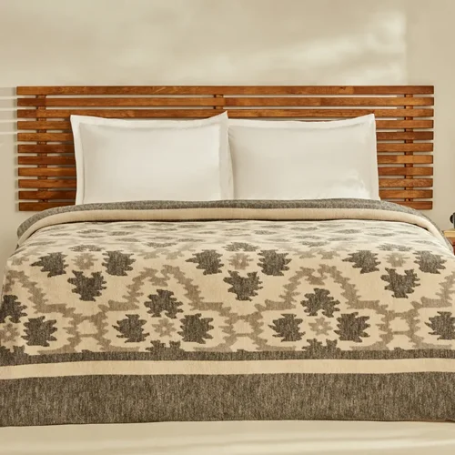 عکس پتو دو نفره پنبه کاراجاهوم داماسک خاکستری