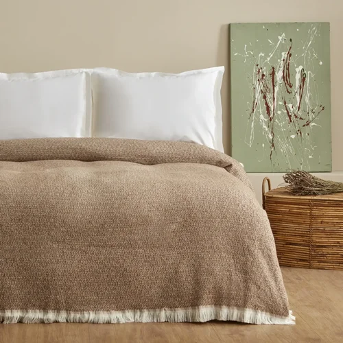 عکس پتو دو نفره ژاکارد کاراجاهوم فری بژ