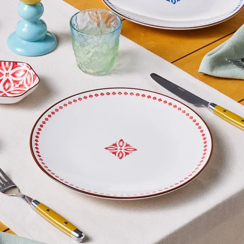 عکس بشقاب غذاخوری کاراجا جوفی طرح دار قرمز 27 سانتی