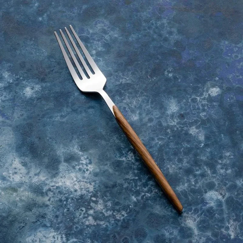 عکس چنگال دسرخوری امسان آردیچ