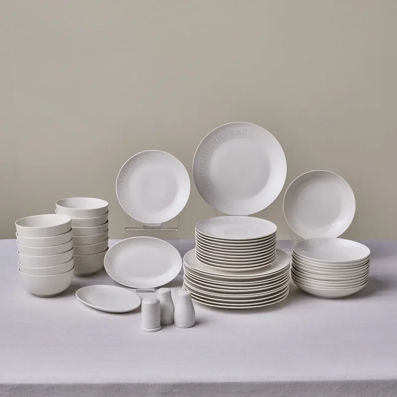 عکس سرویس غذاخوری 53 پارچه ۱۲ نفره کاراجا هنرمند سفید