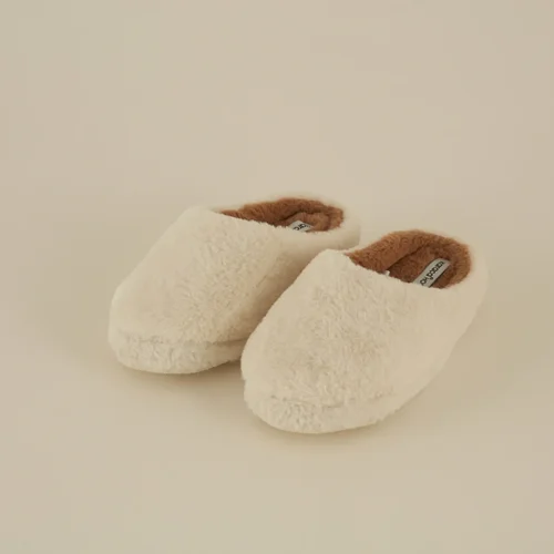 دمپایی خانگی کاراجاهوم کوزی سفید 40-41