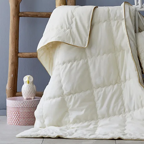 لحاف کودک کاراجاهوم یان کرم 95×145 سانتی