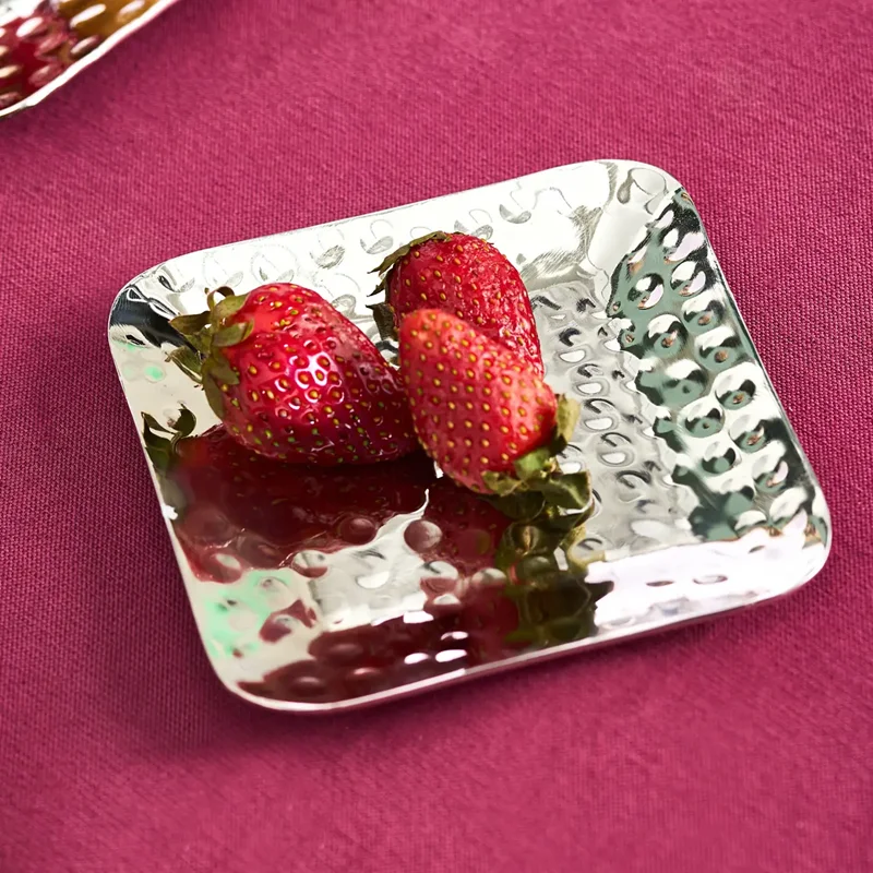 عکس ظرف سرو کاراجا Loren نقره ای