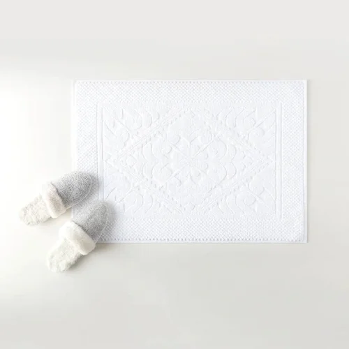 حوله پا مادام کوکو ماتیلدا سفید 50×70
