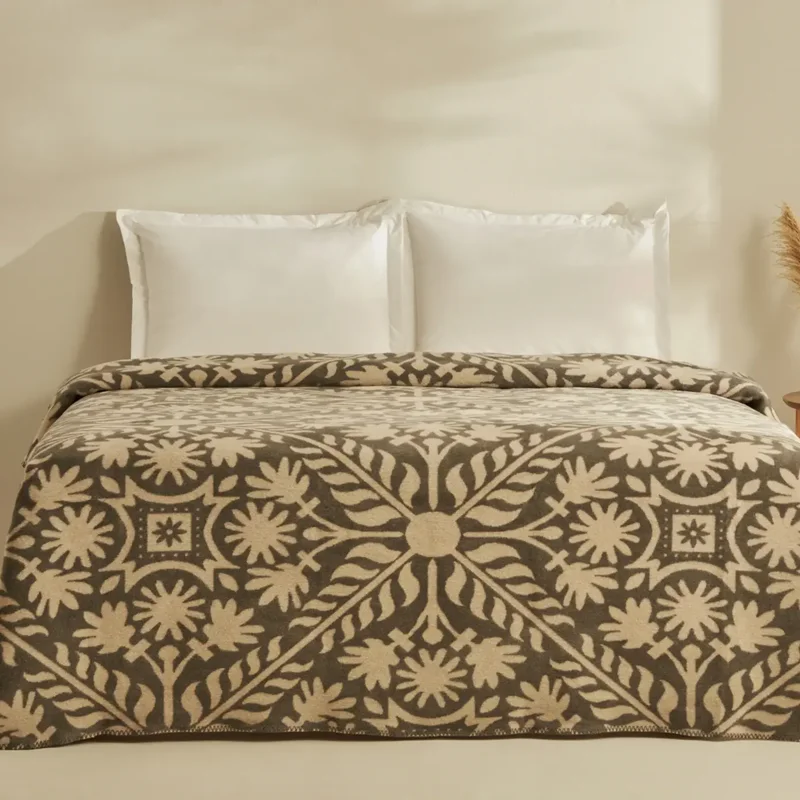 عکس پتو دو نفره پنبه کاراجاهوم ولما طوسی