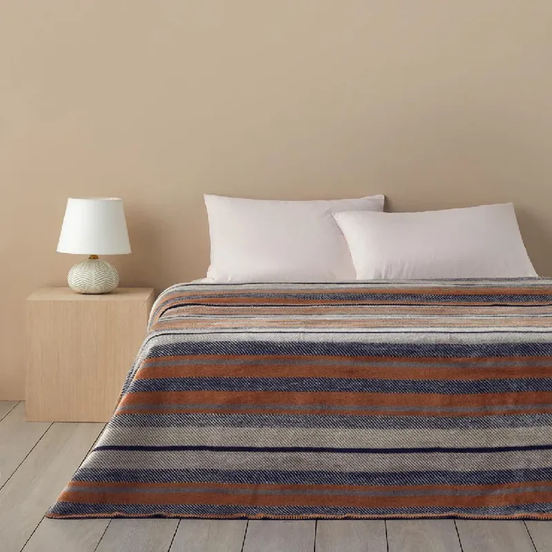 عکس پتو دو نفره اکریلیک انگلیش هوم استریپ خاکستری