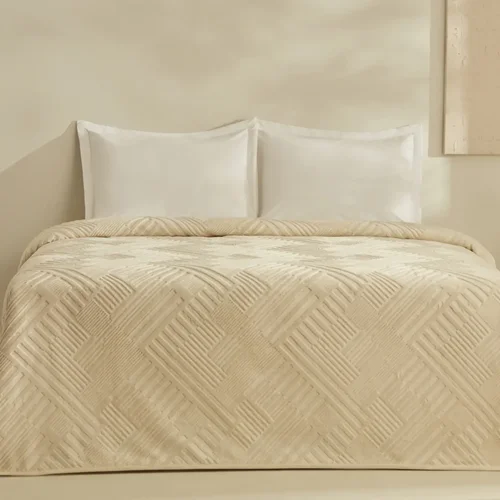 عکس پتو دو نفره طرح برجسته کاراجاهوم ریتا کرم