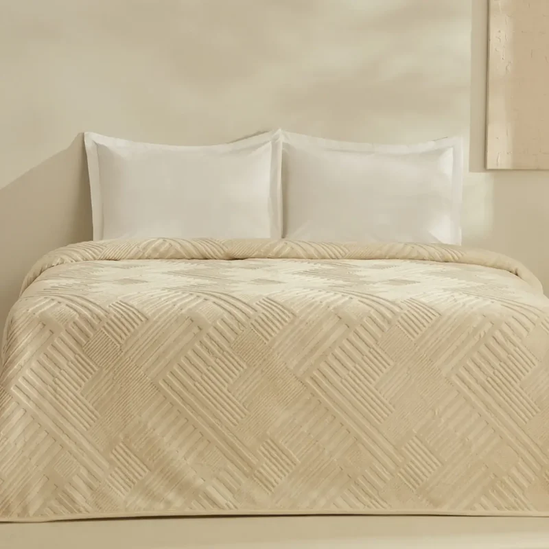 عکس پتو دو نفره طرح برجسته کاراجاهوم ریتا کرم