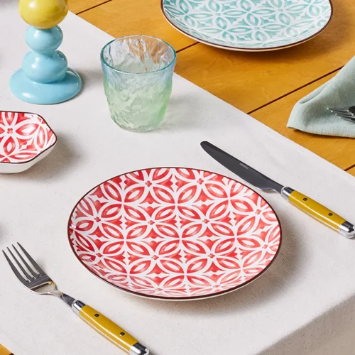 عکس پیش دستی کاراجا جوفی طرح دار قرمز 20 سانتی