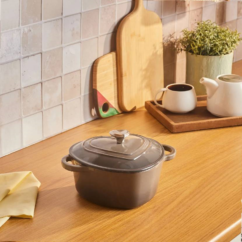 قابلمه چدن کاراجا مدل عشق طوسی