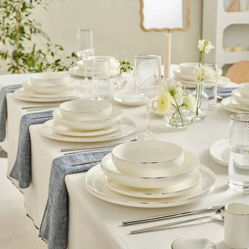 عکس سرویس غذاخوری 53 پارچه ۱۲ نفره کاراجا Stream Bone Merope پلاتین